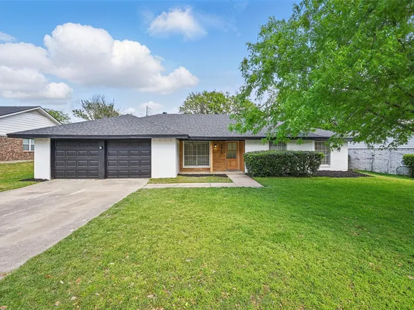 3616 Spring Valley Dr, Bedford, TX 76021