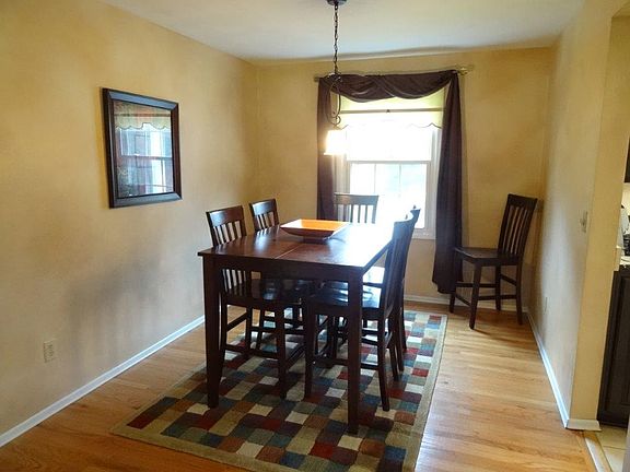 4th image of 50 Yorktown Dr