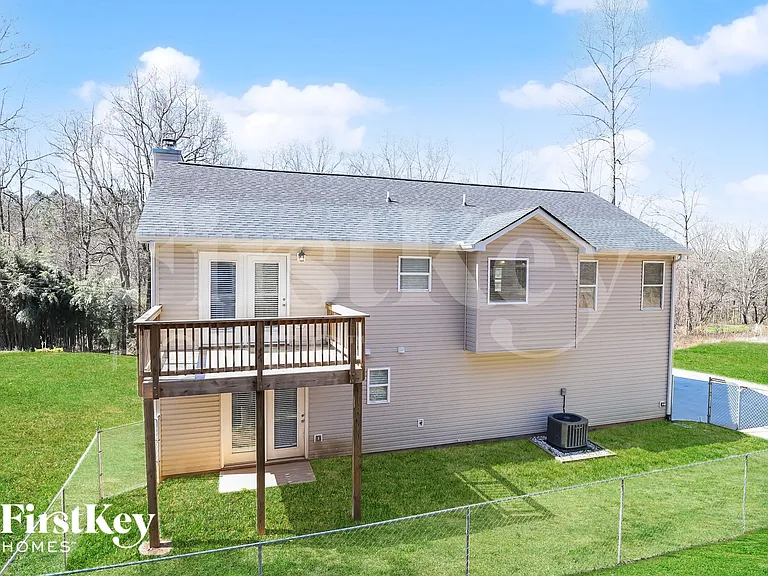 4104 Belvedere Cir — Photo 15
