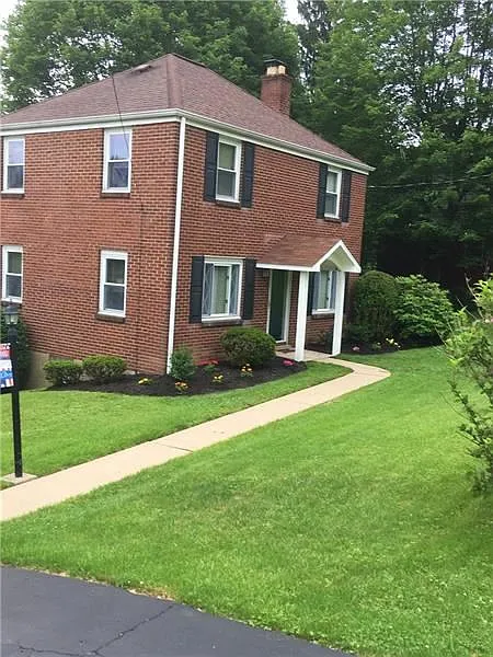 312 Byron Rd photo 1