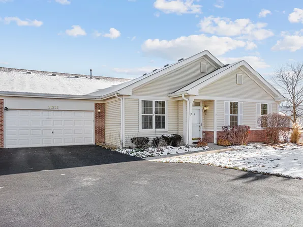 21535 Victory Lake Way, Crest Hill, IL 60403