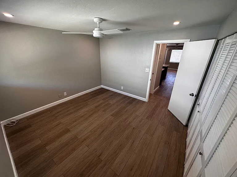 2909 Middle River Dr #203 — Photo 11
