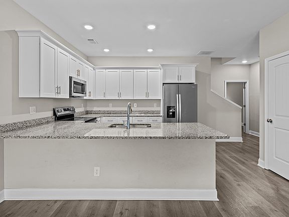 4th image of 171 Towne Villas Dr