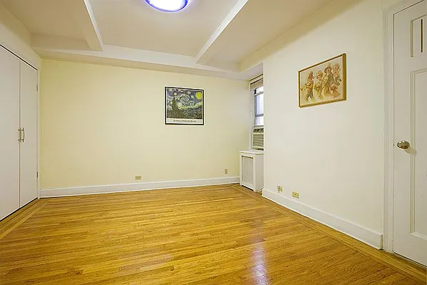 Sold by Douglas Elliman | media 20