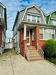 661 East 43rd Street