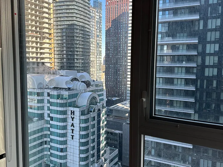 357 King St W #2306 — Photo 16