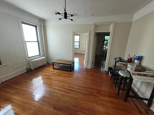 Rented by Halvatzis Realty | media 17