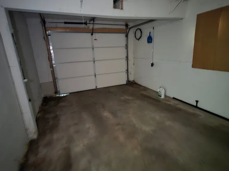 2320 SW Valley Brook Ln — Photo 2