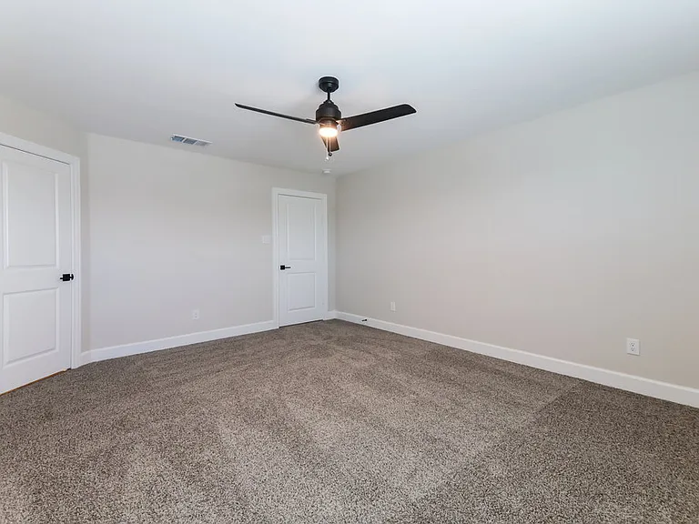 709 Princeton Hts — Photo 12