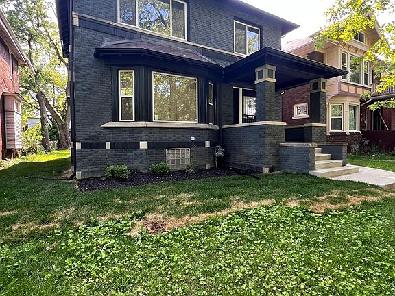2nd image of 3431 Field St