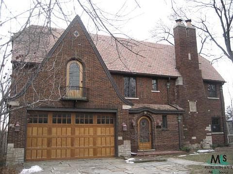 1st image of 15 Belleview St