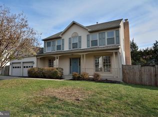 21764 Pinewood Ct, Sterling, VA 20164