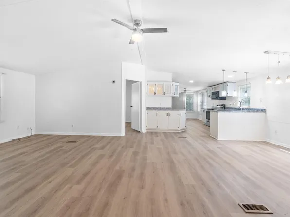 140 Porter Rd SE, Bessemer, AL 35022