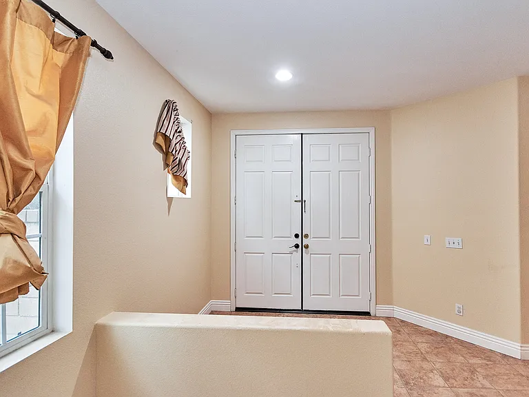 7238 San Carmela Ct — Photo 5