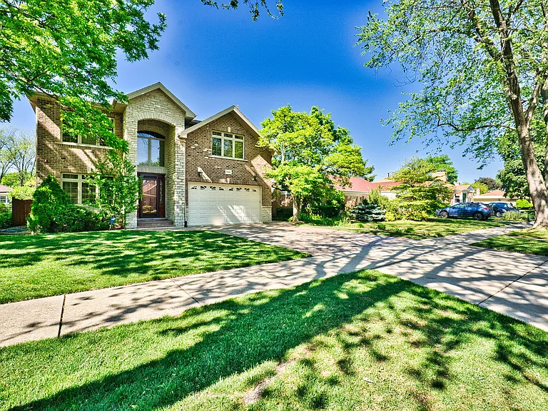 5044 Coyle Ave — Photo 2