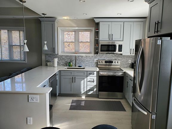 4th image of 814 N Edgewood St APT 2A