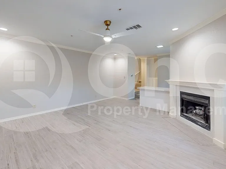 6000 Auburndale Ave #C — Photo 5