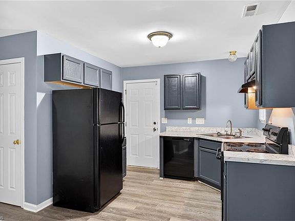 5th image of 1209 Maury Ln
