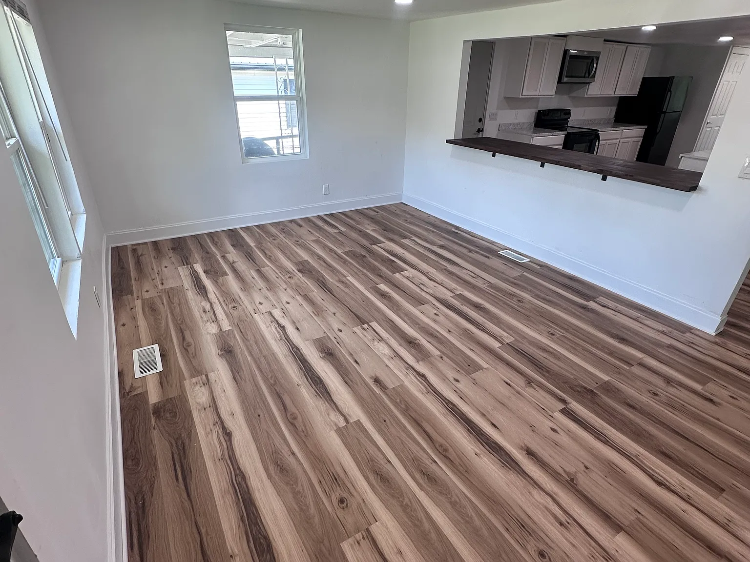 2 bed, 1004 sqft, $1,500 — Photo 1