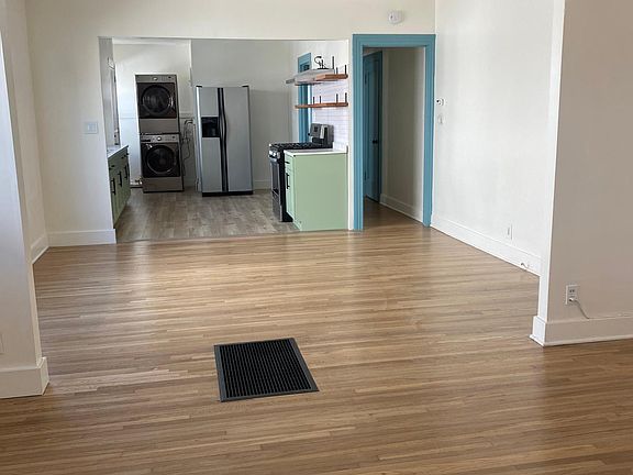 5th image of 1652 Leighton Ave