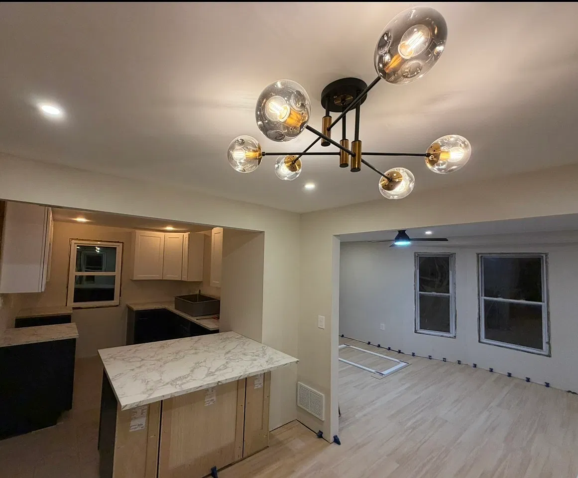 109 Shepard Ave — Photo 1