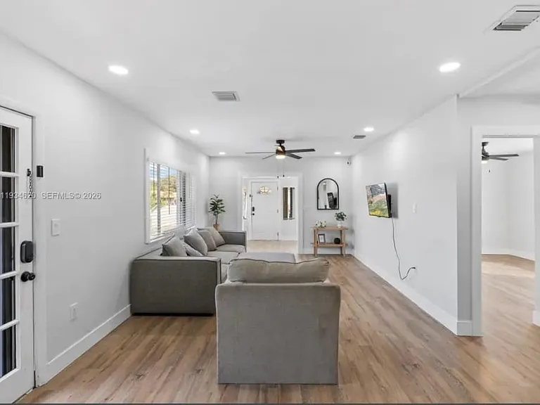 1048 NW 33rd Ave #3 — Photo 14