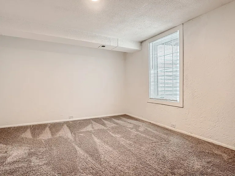 3296 S Geneva St — Photo 19