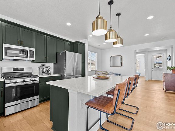 3rd image of 717 Gold Hill Dr