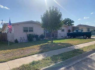 1404 S Burleson Ave, Mc Camey, TX 79752