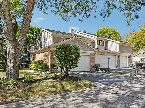 3rd image of 1211 Chatham Ct