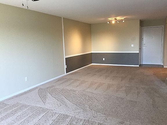 2nd image of 7600 Shawnee Mission Pkwy APT 407