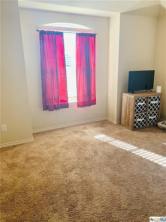3 bed, 1855 sqft, $1,780 — Photo 4