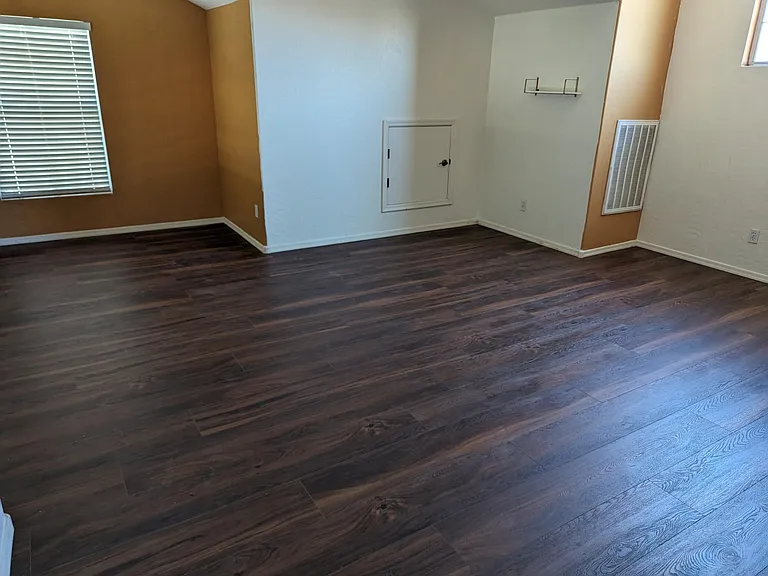 726 N Laguna Dr — Photo 27