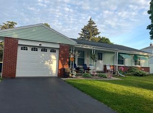 229 Duxbury Rd, Rochester, NY 14626