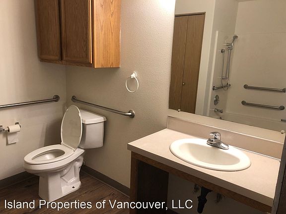 3rd image of 1020 SE Parkcrest Ave #A1