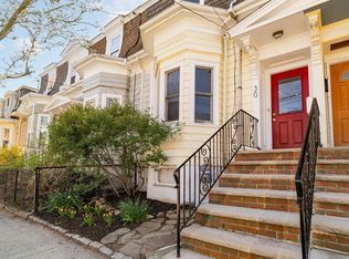 30 Houghton St, Somerville, MA 02143