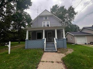 135 N McKenzie St, Adrian, MI 49221