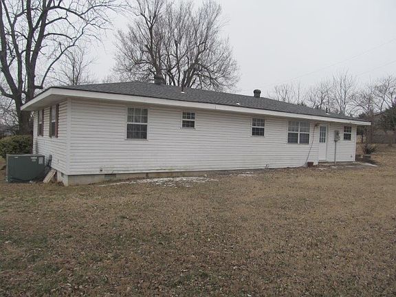 4th image of 1639 Highway 62 W