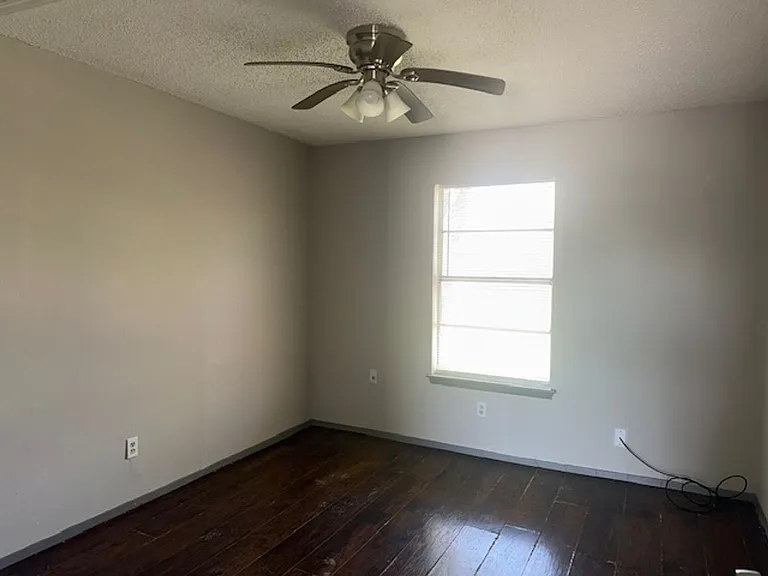 600 E Craven Ave #108 — Photo 4