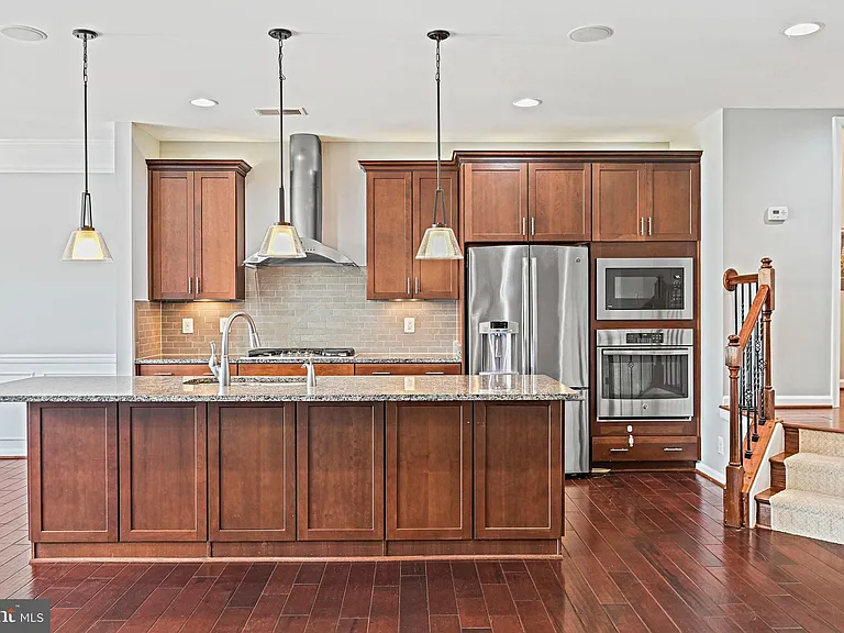 42350 Benfold Sq — Photo 7