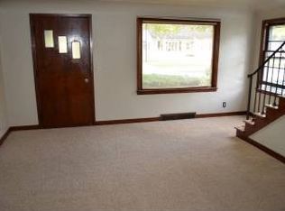 1756 Lost Ln, Green Bay, WI 54302