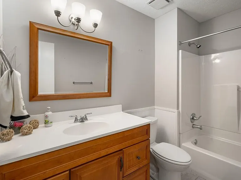 2795 Bentwood Dr — Photo 17