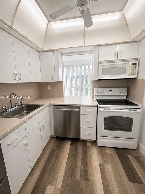 Avila Condo — Photo 3