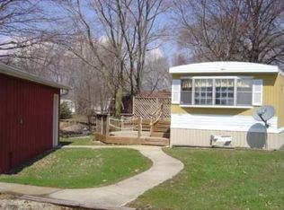 27 Lakeview Dr, Neoga, IL 62447