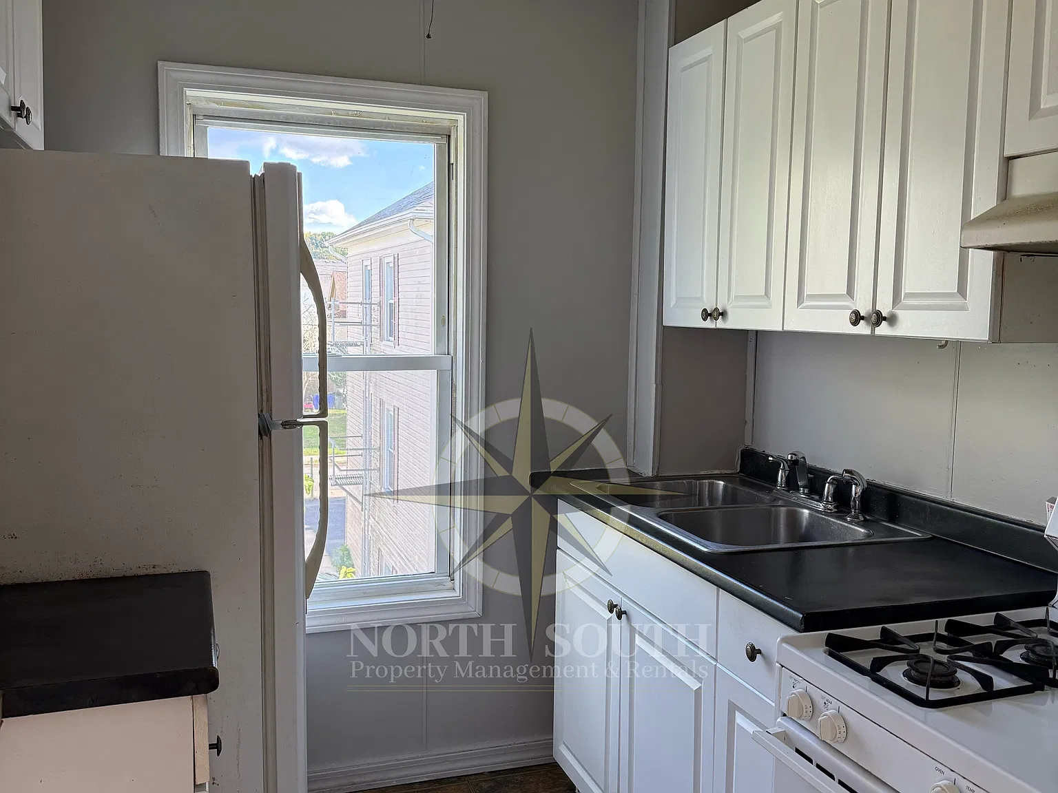 499 Lindsey Street Fall River - 3E — Photo 3