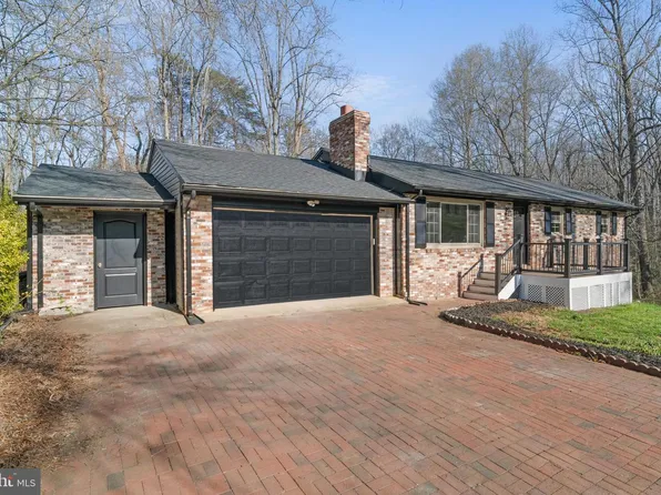 96 Sandy Ridge Rd, Fredericksburg, VA 22405