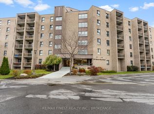 334 Queen Mary Rd #206, Kingston, ON K7M7E7