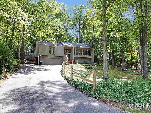 2nd image of 3344 Hardwood Dr