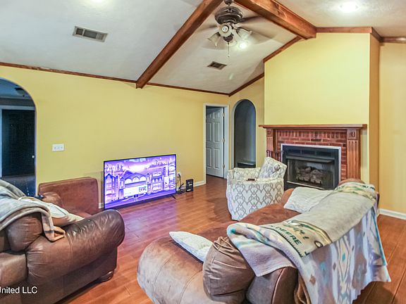 3rd image of 294 County Road 325