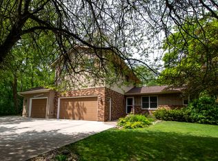 310 Ridge Line Rd, Burlington, WI 53105